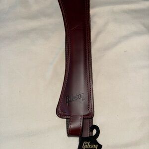 Gibson Dark Brown Leather Guitar Strap